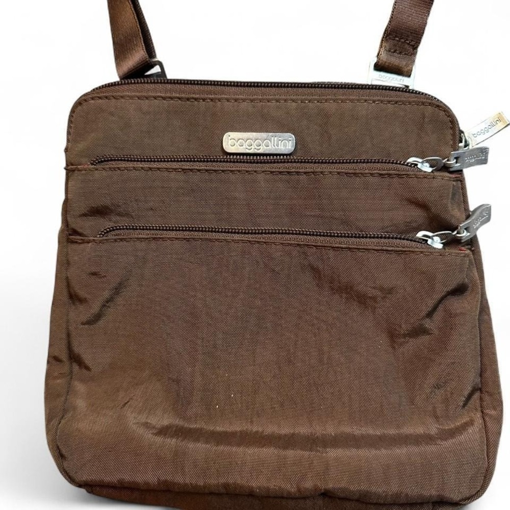 Baggallini Crossbody Bag Main Zip 2 Exterior Zip Pockets 2 Slide Pockets‎ Brown
